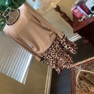 Calvin Kein Beige Silky Feel Sweater with bell sleeves & Black trim SzS Ex Cond